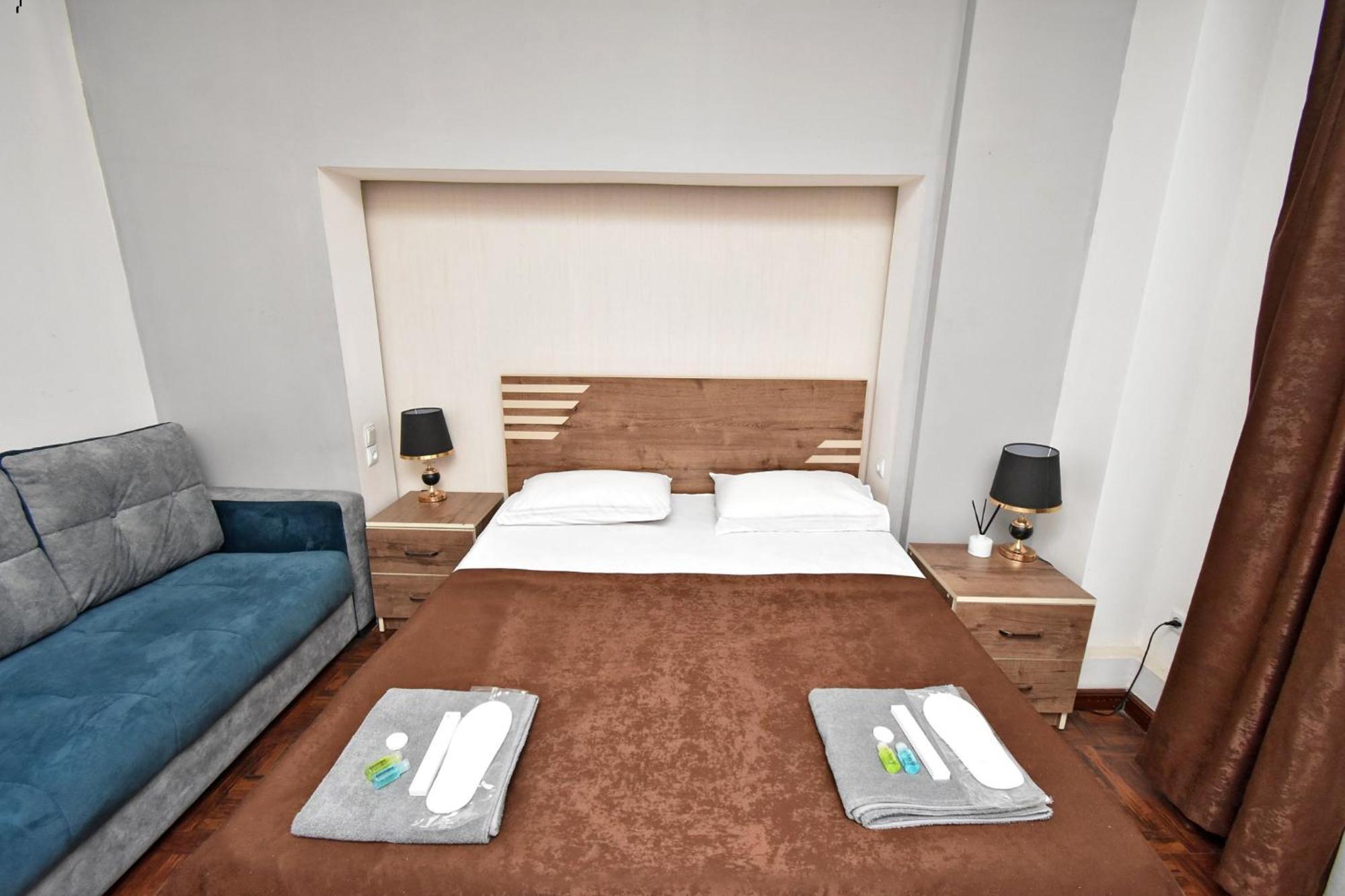 A&S Hotel Jerevan Eksteriør billede